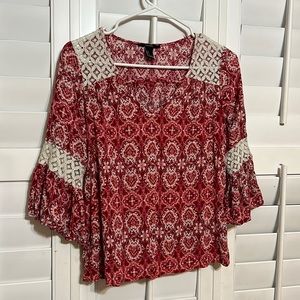 - Forever 21 Woman’s Top Blouse 3/4 Sleeve Size Small Gently Used